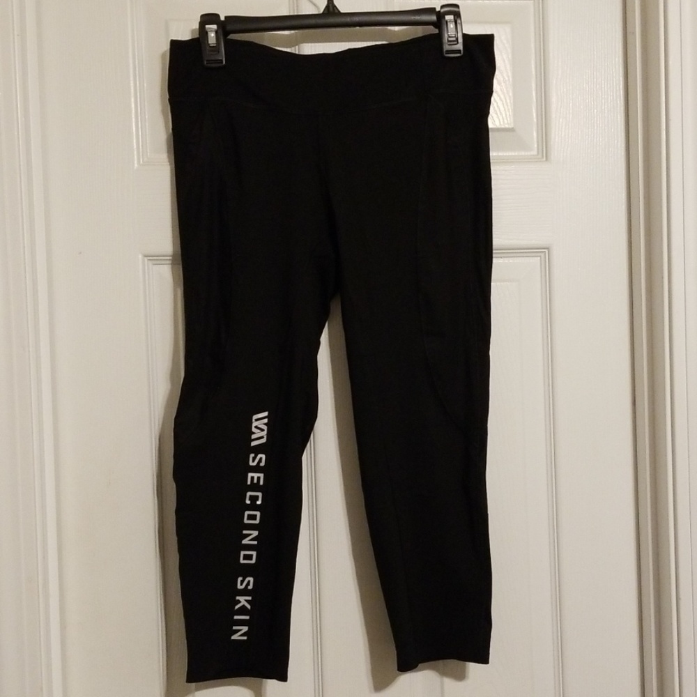 Second Skin capri workout compression leggings